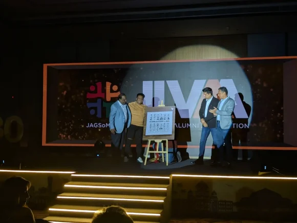 PXL_20251213_142302377.PORTRAIT.ORIGINAL_11zon